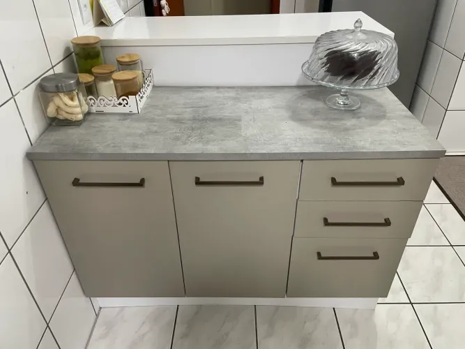 Ilha de cozinha com bancada e balcão de 1.20m