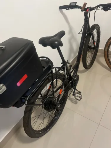 Bicicleta Elétrica Urbana com Bagageiro 300k rodados apenas