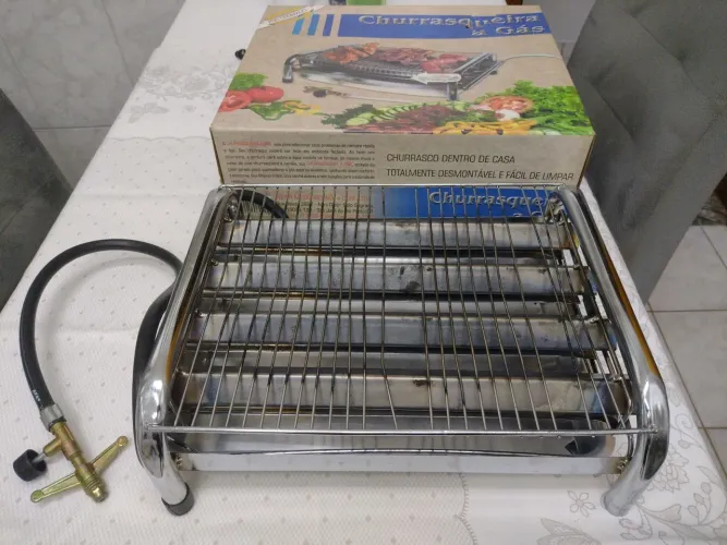 Churrasqueira a Gás - Desmontável e Fácil de Limpar