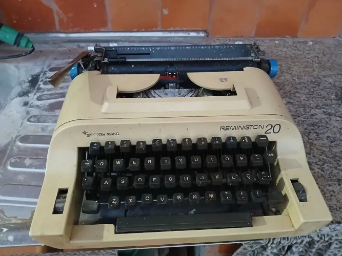 Máquina de escrever Remington 20!