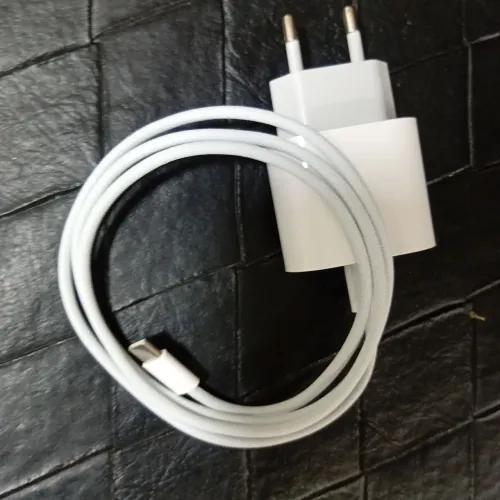 Carregador de iPhone 17