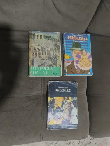 Livros Antigos: História Geral, Inglês Amadeu Marques e Dom Casmurro editora atica