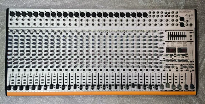 MESA BEHRINGER EURODESK SL3242FX PRO