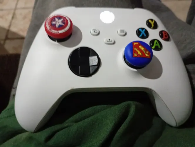 Controle de x box séries s semi novo pegando perfeitamente