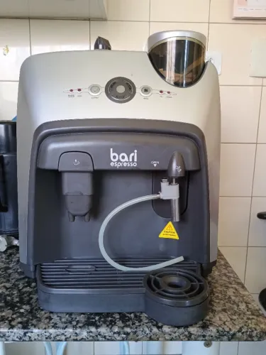 Máquina de café expresso Bari 220v