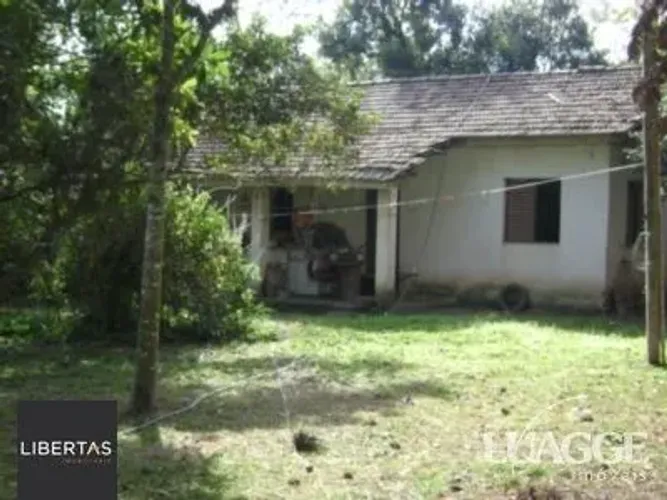 Sítio para Venda com 5000m² e 3 dormitórios no bairro Lami