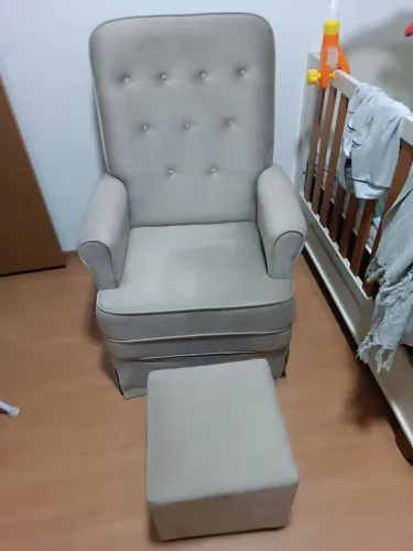 Poltrona de amamentação 