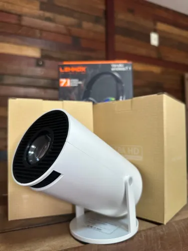 Projetor Portátil Ultra HD - Imagem Incrível! Com alto falante incluso