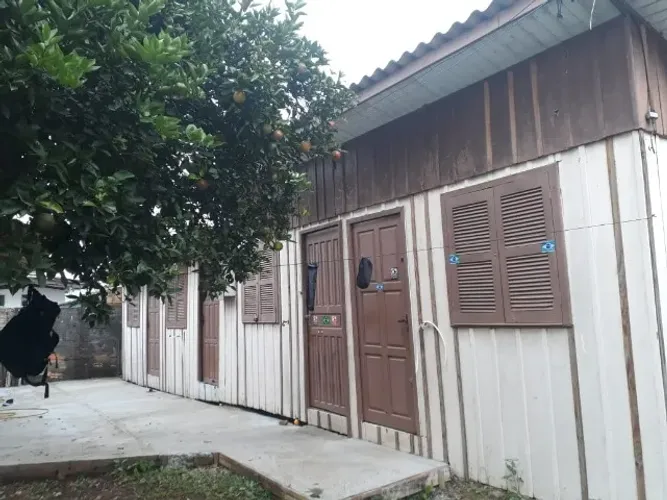 Quarto mobiliado para Rapaz, no Bairro Universitário, Criciúma-SC