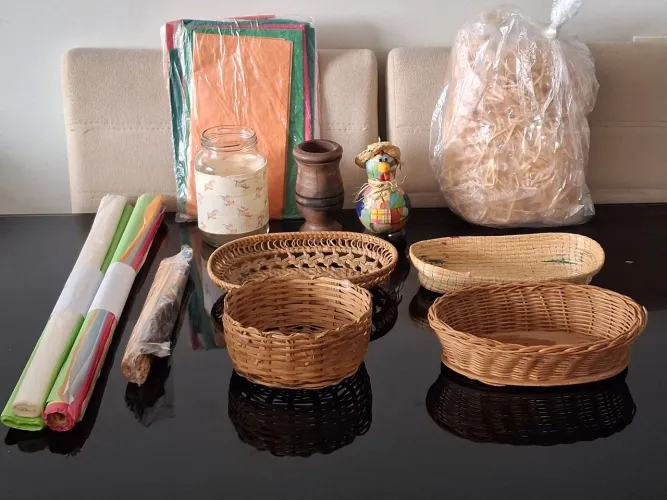 Kit Decoração casa/festa junina - Cestas, Papel e Enfeites