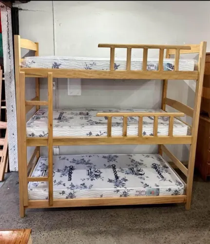 Beliche de madeira maciça