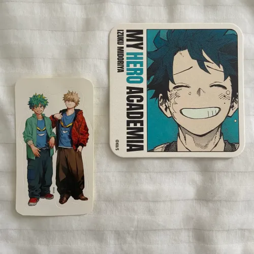 Set Boku no Hero / My Hero Academia (adesivo + coaster) - Merch Original