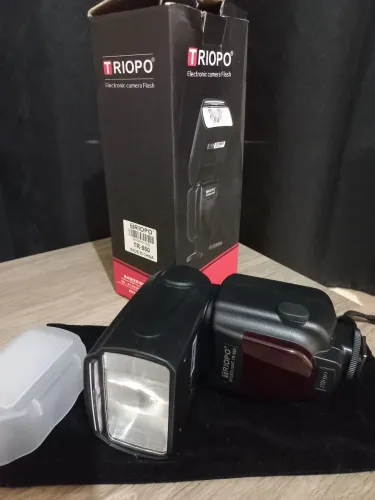 Flash TR-950 universal NOVO NA CAIXA