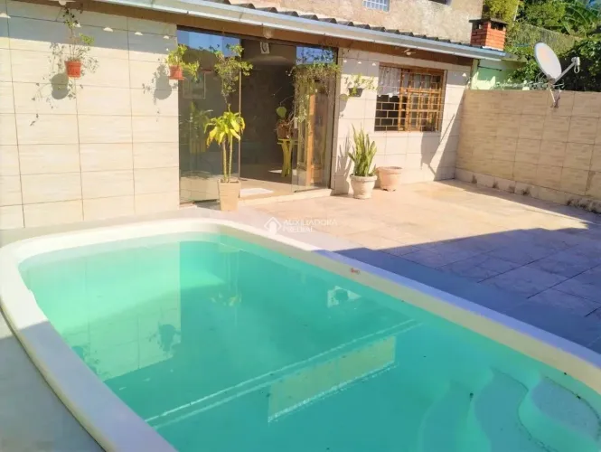Casa com Piscina ara venda, 3 dormitórios com garagem Jardim Leopoldina