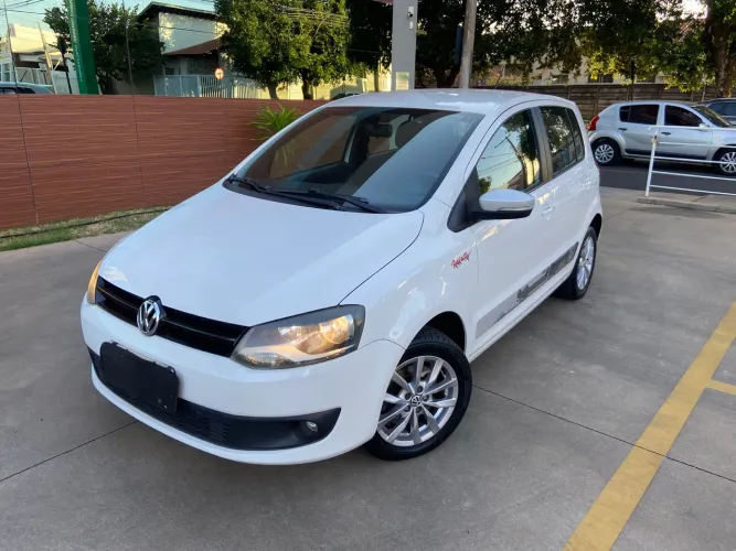 Volkswagen Fox Rock IN RIO 1.6 MI Total Flex 8V 5P 2014