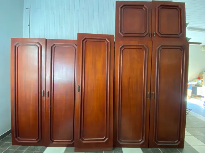 Guarda roupa 6 portas