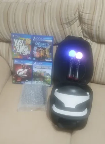 PSVR do PS4 , com 4 jogos , câmera e todos os cabos , funcionando perfeitamente 
