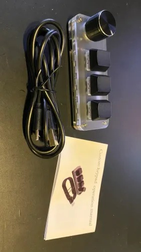 Teclado Macro 3 teclas com mixer rotativo e pressionável.