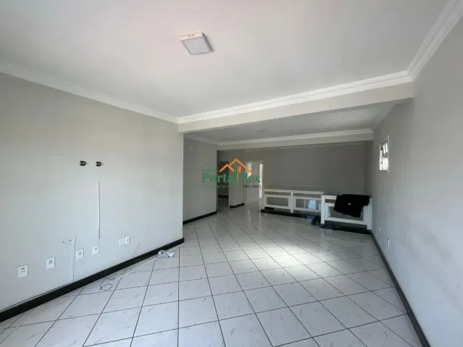 Casa à locação em Colina de Laranjeiras - Serra/ES
