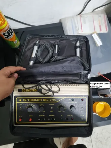 Aparelho Acuputura Laser Cosmotron IRL-1701 [Menor Valor pra vender logo!]