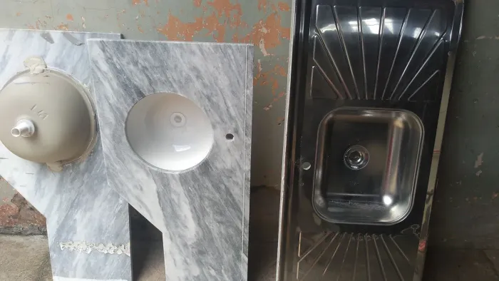 Pias para cozinha e banheiro