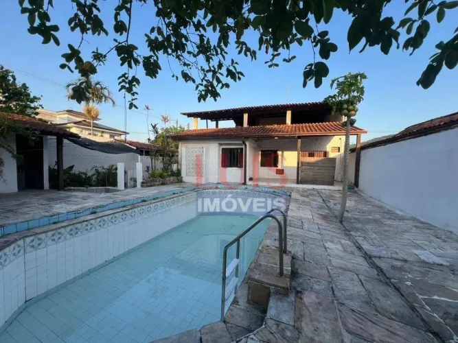 Casa com 3 dormitórios para alugar, 260 m² por R$ 6.990,00/mês - Itaipu - Niterói/RJ