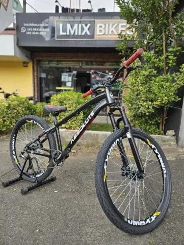 Bicicleta Aro 26 Brutus Freios Hidráulicos Pneus Flame com Kit da Gios
