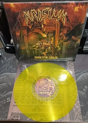 Lp krisiun novo, vinil amarelo e com poster gigante.