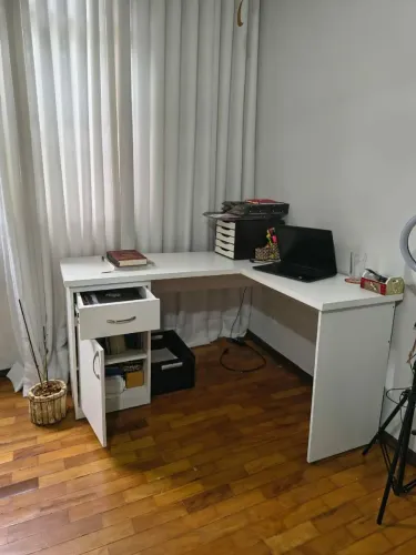 Escrivaninha em L<br>1,40/1,20