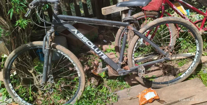 Vendo essa bicicleta 500 reis