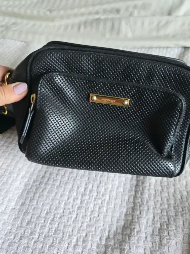 2 bolsas , 1 luiza barcelos e 1 luz da lua novinha!