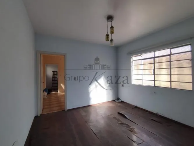 Casa Comercial - Residencial - Centro - 107,63m² - 2 Dormitórios.