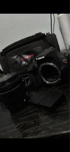 Canon T5 + lente do kit + 2 baterias + bag