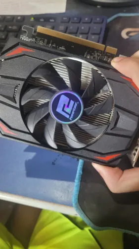 Placa de víseo RX550 2GB