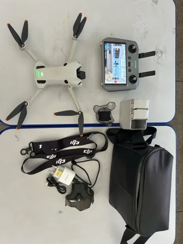 Vendo Drone DJI mini 4 pro