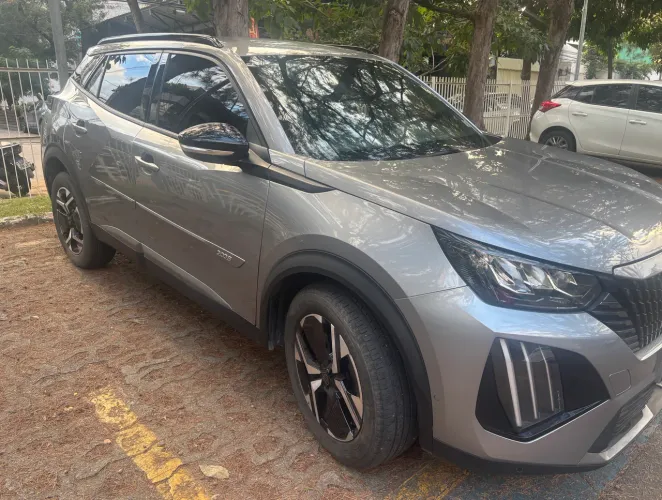 Peugeot 2008 Allure 1.0 Turbo Flex 5P Aut. 2025