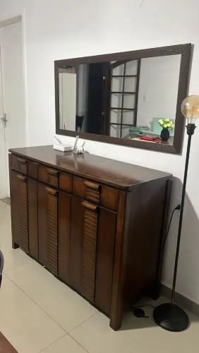 Vendo buffet com espelho 