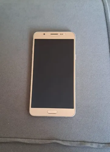 Samsung Galaxy J7 Metal
