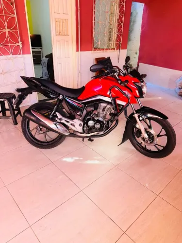 Titan 160 vermelho perolizado, fabricação 2020, modelo 2021