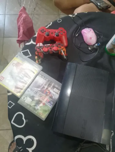 Ps3 super slim todo bom 