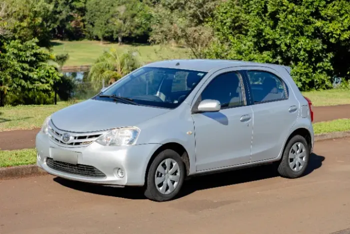 Toyota Etios XS 1.3 Flex 16V 5P Mec. 2013