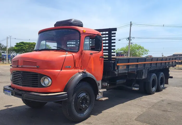 Caminhão Mercedes benz 1113 1975