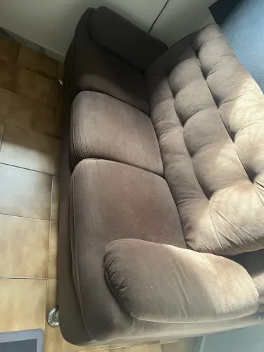 Sofá bem conservado
