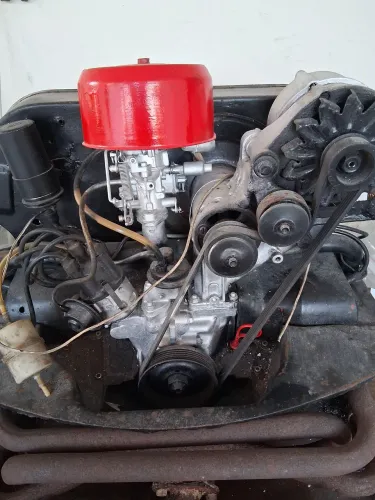 Vendo 1 motor 1.6 e 2 caixas de marcha de kombi