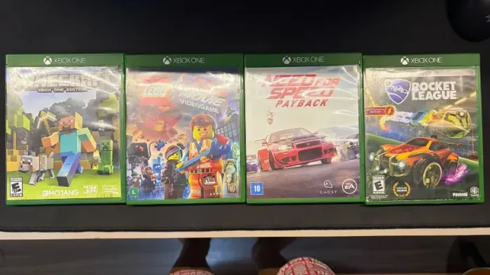 Vendo lote com 8 jogos originais para Xbox One / Xbox Series.