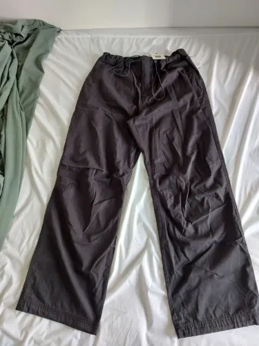 Calça Parachute Madhappy x Gap