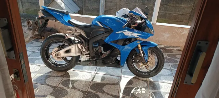 Motocicleta CBR 600 RR