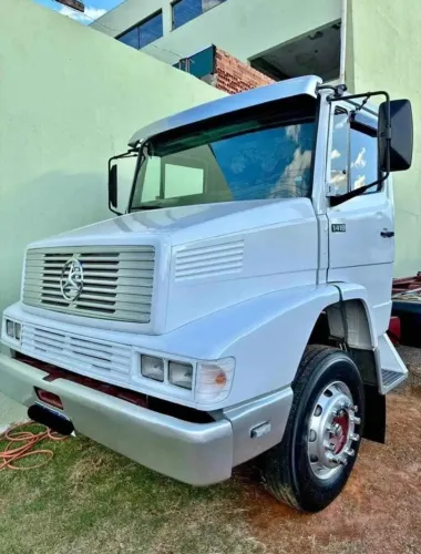 1991 Mercedes-Benz MB 1418