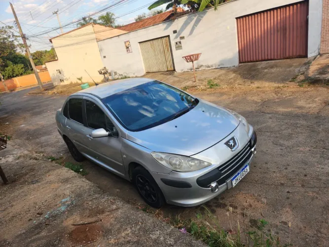Peugeot 307 Sed.feline/griff 2.0/2.0 Flex 4P AUT 2007
