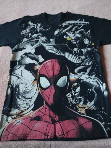 Blusa Homem Aranha.